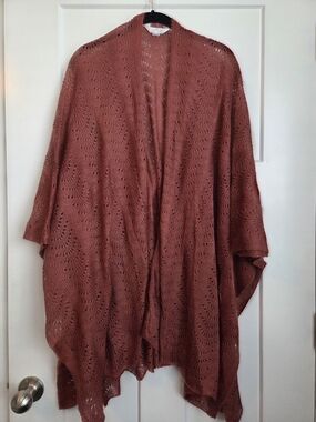 0072.  LC Lauren Conrad Open-Front Knit Poncho in Rusty Rose